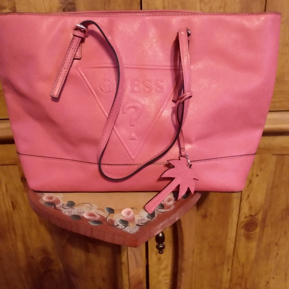 Large guess tote - Picture 2 of 4